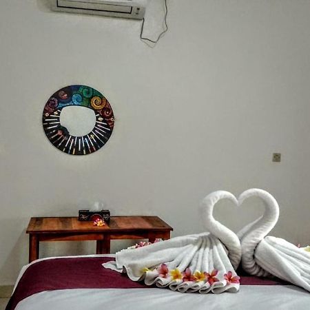 Vina Bungalow Toyapakeh Bagian luar foto