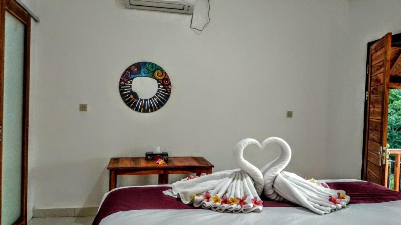 Vina Bungalow Toyapakeh Bagian luar foto