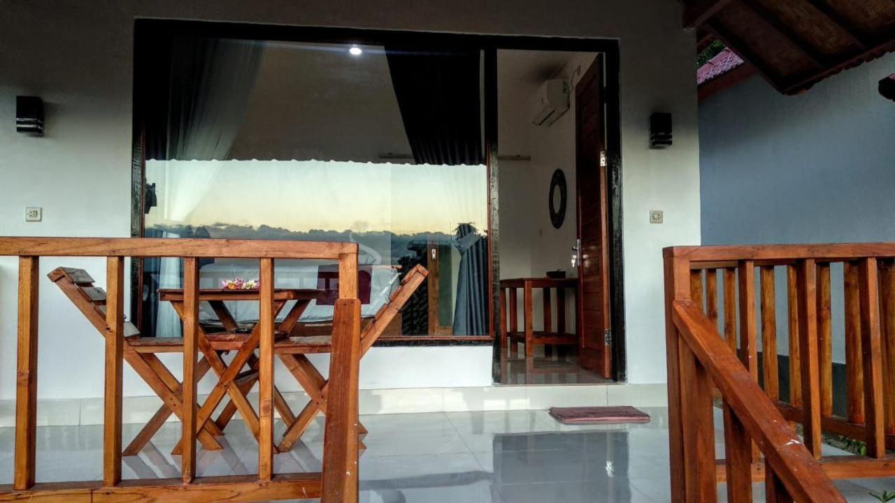 Vina Bungalow Toyapakeh Bagian luar foto