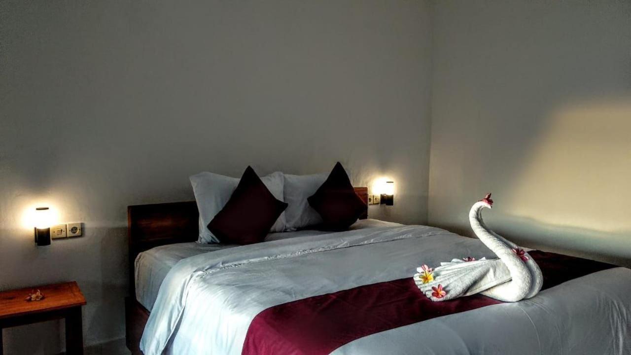 Vina Bungalow Toyapakeh Bagian luar foto