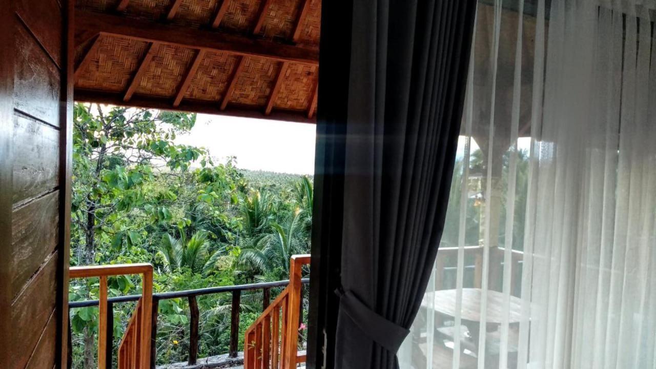 Vina Bungalow Toyapakeh Bagian luar foto